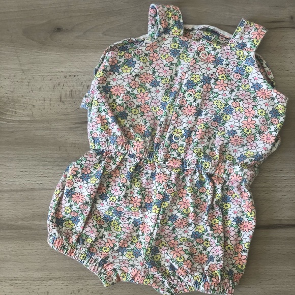 Floral baby romper - Picture 2 of 3